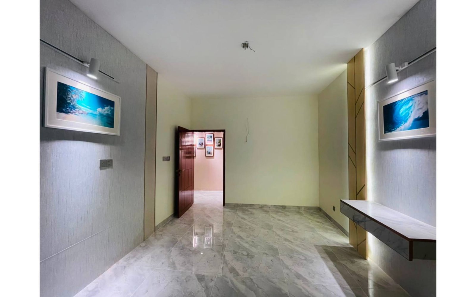 RESIDENCE  INTERIOR — gallery image 14