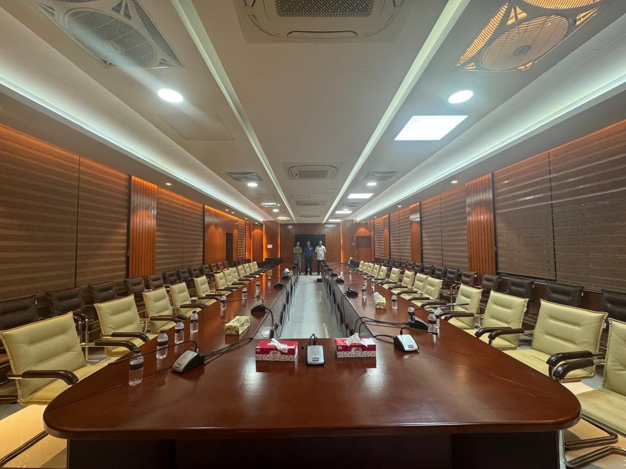 CONFERENCE ROOM — image 1