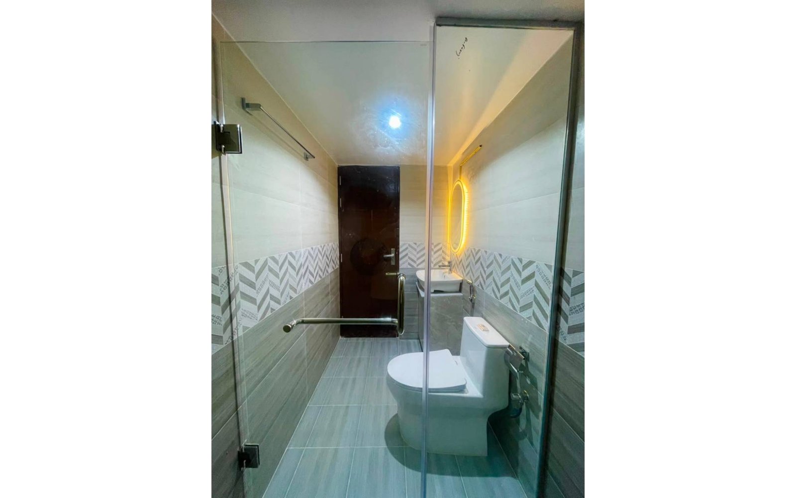 RESIDENCE INTERIOR — image 23