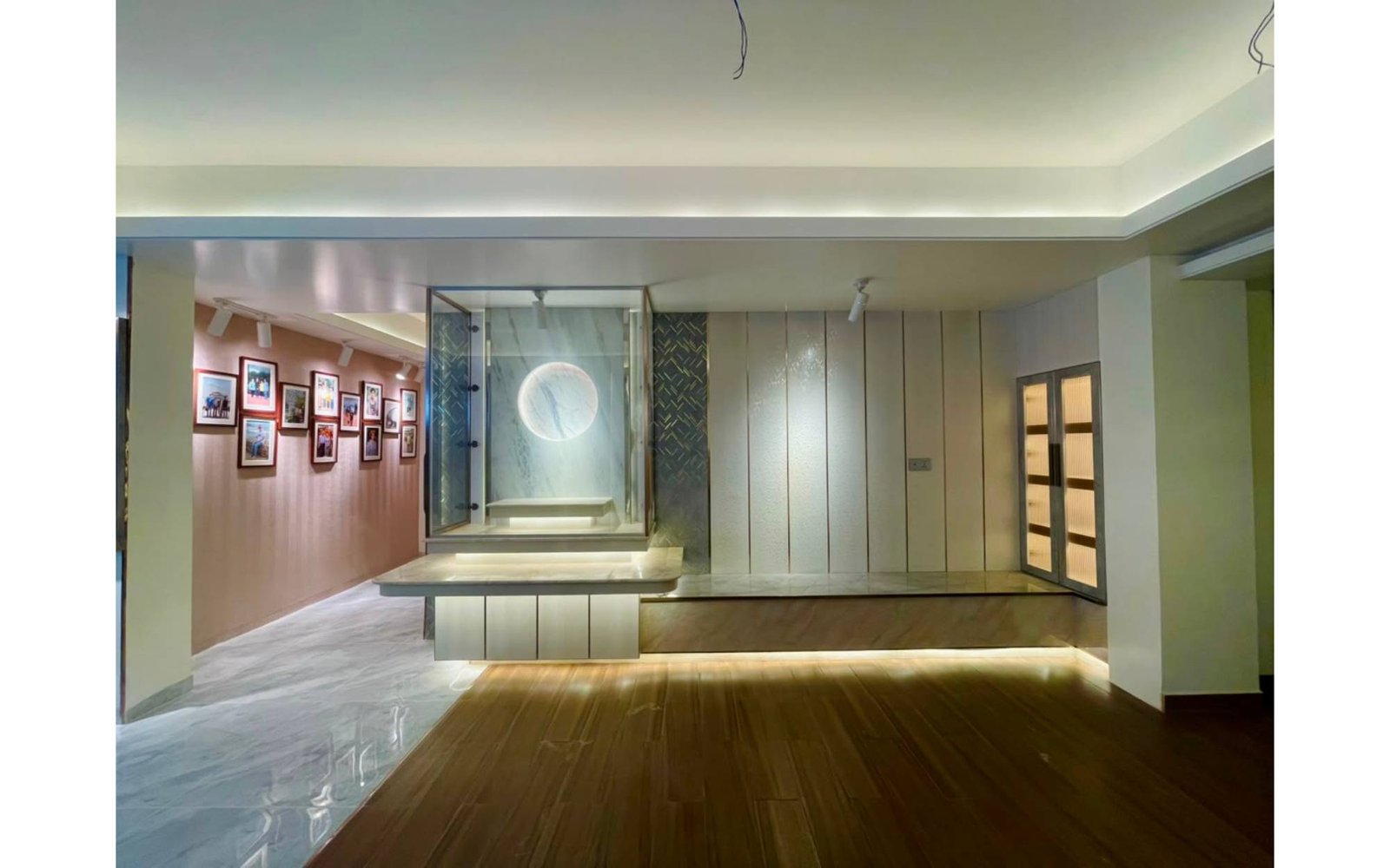 RESIDENCE  INTERIOR — gallery image 11